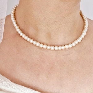Choker pearl necklace, white necklace, wedding jewelry, elegant necklace, gift for woman, wedding gif