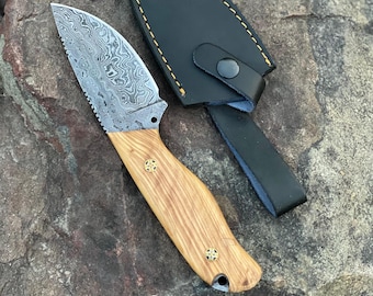 Handmade Damascus Steel Skinner Knife, Wooden Handle, with Sheath