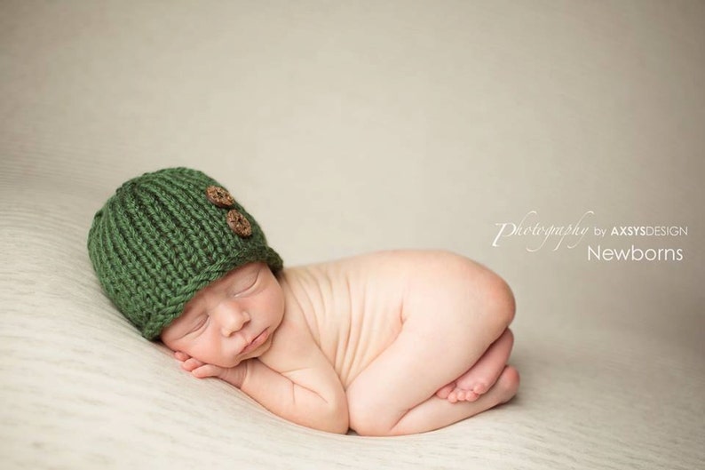 Knit newborn baby hat with wooden buttons. Warm and soft newborn photography prop.