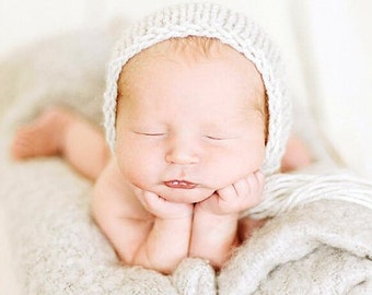 Knit Newborn Bonnet Pattern, Baby Hat Knitting Pattern, Beginner Easy Infant Boy Girl Photo Prop