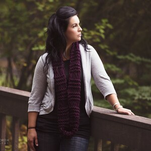 Infinity Scarf Knitting Pattern, Easy Beginner Chunky Knit Cowl, Loop Neck Warmer Tutorial image 3