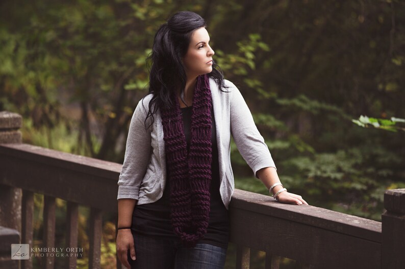 Infinity Scarf Knitting Pattern, Easy Beginner Chunky Knit Cowl, Loop Neck Warmer Tutorial image 3