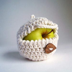 White Crochet Apple Cozy, Rustic Cotton Snack Bag, Reusable Sustainable Vegan Gift image 1