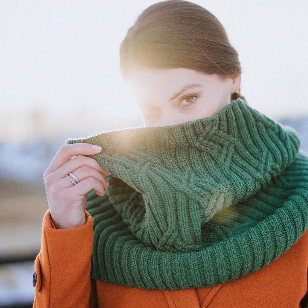 Knit Cowl Pattern, Cable Infinity Scarf Knitting Pattern, Worsted Yarn ...