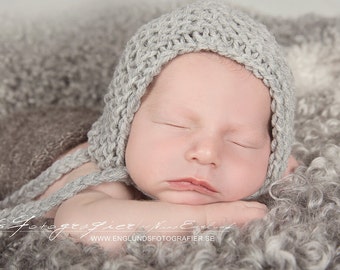 Newborn Bonnet Knitting Pattern, Beginner Easy Knit Infant Baby Hat with Tassels, Garter Stitch Boy Girl Photo Prop