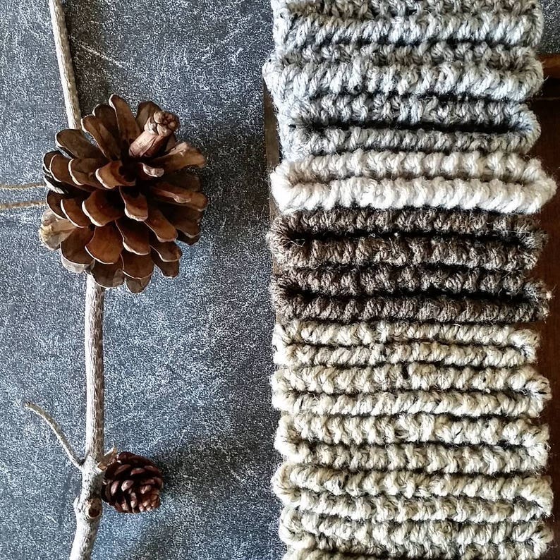 Easy coffee cozy sleeve crochet pattern.