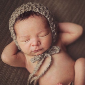Newborn Bonnet Easy Knitting Pattern, Knit Moss Stitch Baby Hat Beginner Tutorial, Photography Prop Boy Girl
