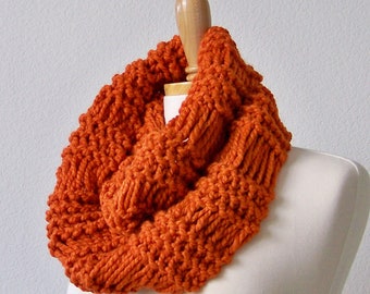 Infinity Scarf Knitting Pattern, Easy Beginner Chunky Knit Cowl, Loop Neck Warmer Tutorial