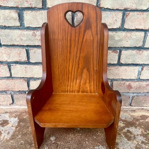 Vintage Wood Doll Chair, Wood Display Chair, Baby Chair, Photo Prop, Heart Chair, Princess Chair, First Birthday Photo Chair, Plant Stand
