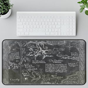 The Hobbit Map Schreibtischunterlage | Mittelerde Schreibtischunterlage, Herr der Ringe Bürodeko, Tolkien Fan Geschenk, Gaming Maus Pad für Frodo & Gandalf