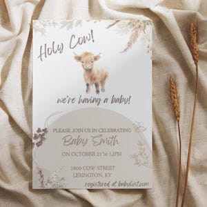 Zaproszenie na baby shower z motywem krowy szkockiej: rustykalny motyw wiejski (do pobrania w wersji cyfrowej)