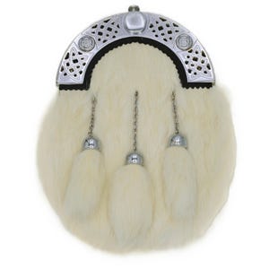 Men&#39;s White Rabbit Fur Dress Sporran Chrome Celtic Arch/Cantle Clan Crest with Three Capped Tassels Kilt Sporran with Chain Belt