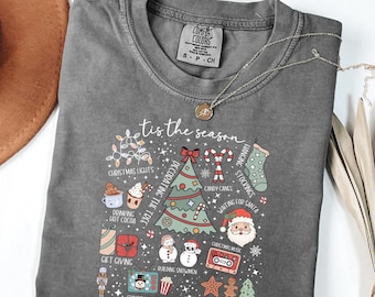 Comfort Colors® クリスマスシーズンシャツ、クリスマスツリーシャツ、クリスマスクルーネック、クリスマスシャツ、クリスマスギフト、クリスマスドゥードゥル