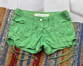 Vintage Y2K Gröna Mini Shorts Dam Sommar Lågmidja Boho Hotpants