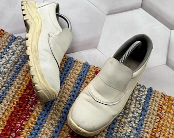 Mocasines de piel blanca vintage para mujer, zapatos de plataforma con suela gruesa y estilo minimalista.