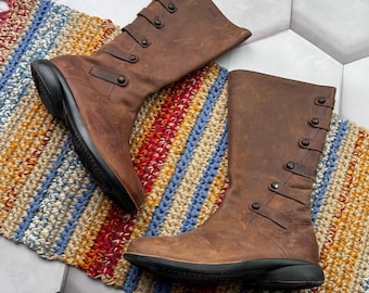 Brązowe, wodoodporne, vintage'owe buty do połowy łydki, płaskie, casualowe, damskie, retro