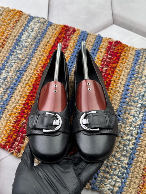 Vintage Black Leather Loafers Buckle Detail Low Heel Classic Women Shoes