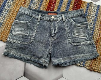 Vintage Y2K Denim Shorts Women's Low Rise Frayed Hot Pants Casual Summer Festival