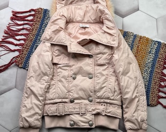 Veste rose de l'an 2000 à capuche et bordure en fausse fourrure ceinturé manteau d'hiver femme style vintage