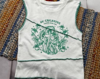 Top corto estilo vintage Y2K con estampado de setas, estilo grunge, con estampado de hadas y estilo cottagecore. Camiseta para mujer.
