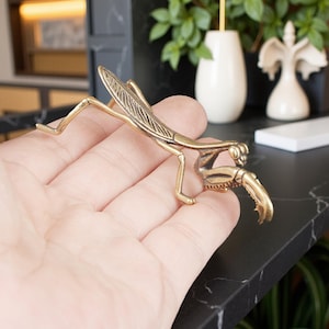 Solid Brass Praying Mantis Statue: Vintage Insect Decor