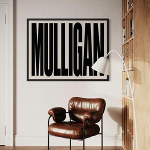 Lámina decorativa moderna para pared con diseño tipográfico "Mulligan" y letras negras minimalistas (archivos digitales, varios tamaños, regalo ideal para golfistas).