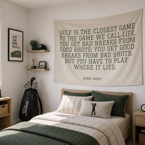 Golf Banner - Inspirierende Bobby Jones Zitat Wandkunst - Strapazierfähiges Polyester, Büro- und Mannhöhlendekor