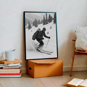 Retro Skifahrer mit Golf Clubs Print | Vintage Schwarz-Weiß Ski Fotografie | Golf Wandkunst | Wintersport Dekor | Digitaler Download