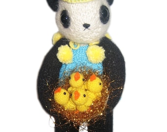 Panda BEAR with CHICKS into a golden Nest Knit PATTERN pdf Email