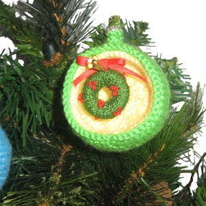 Christmas Diorama Ball Holiday WREATH Ornament Pdf Email Knit PATTERN image 3