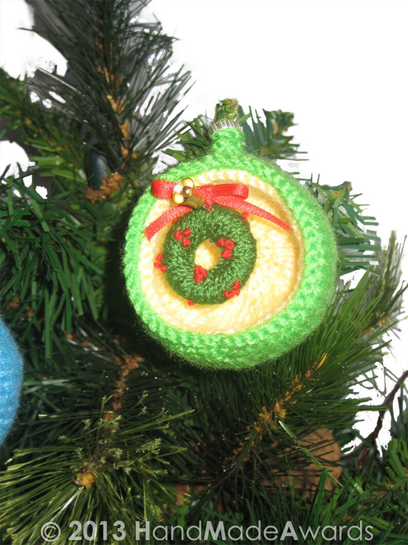 Christmas Diorama Ball Holiday WREATH Ornament Pdf Email Knit PATTERN image 3