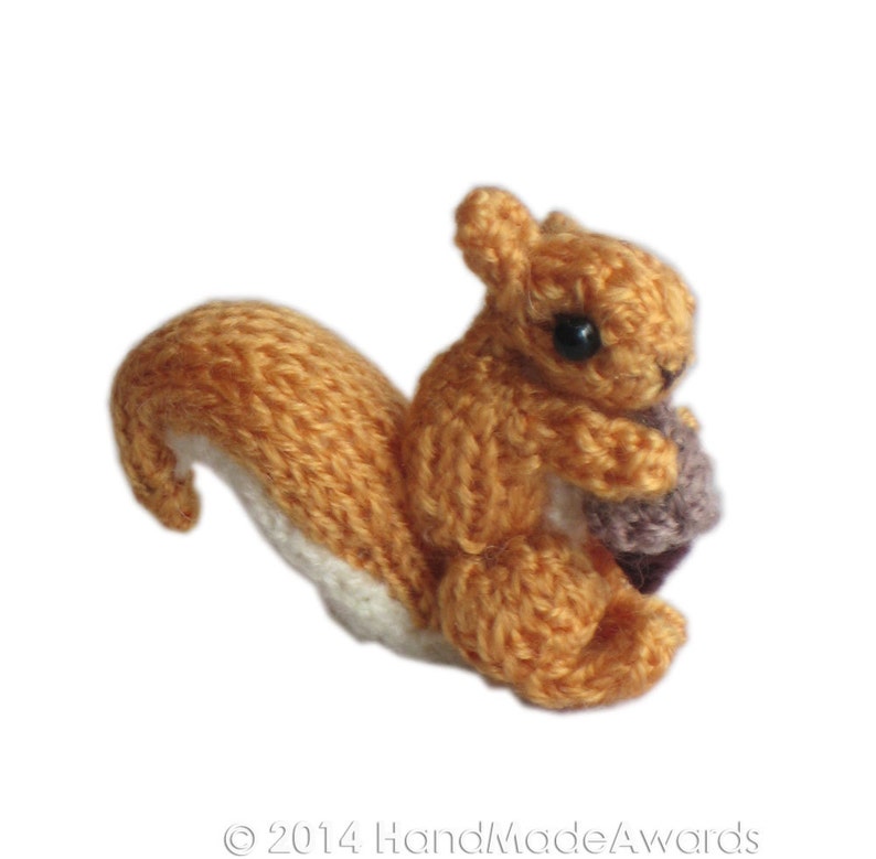 Chistmas Diorama Ball SQUIRREL Ornament Pdf Email Knit PATTERN image 4