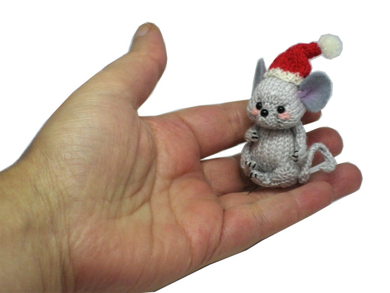 Sweet Little Mouse in Mailbox PDF email knit PATTERN image 6