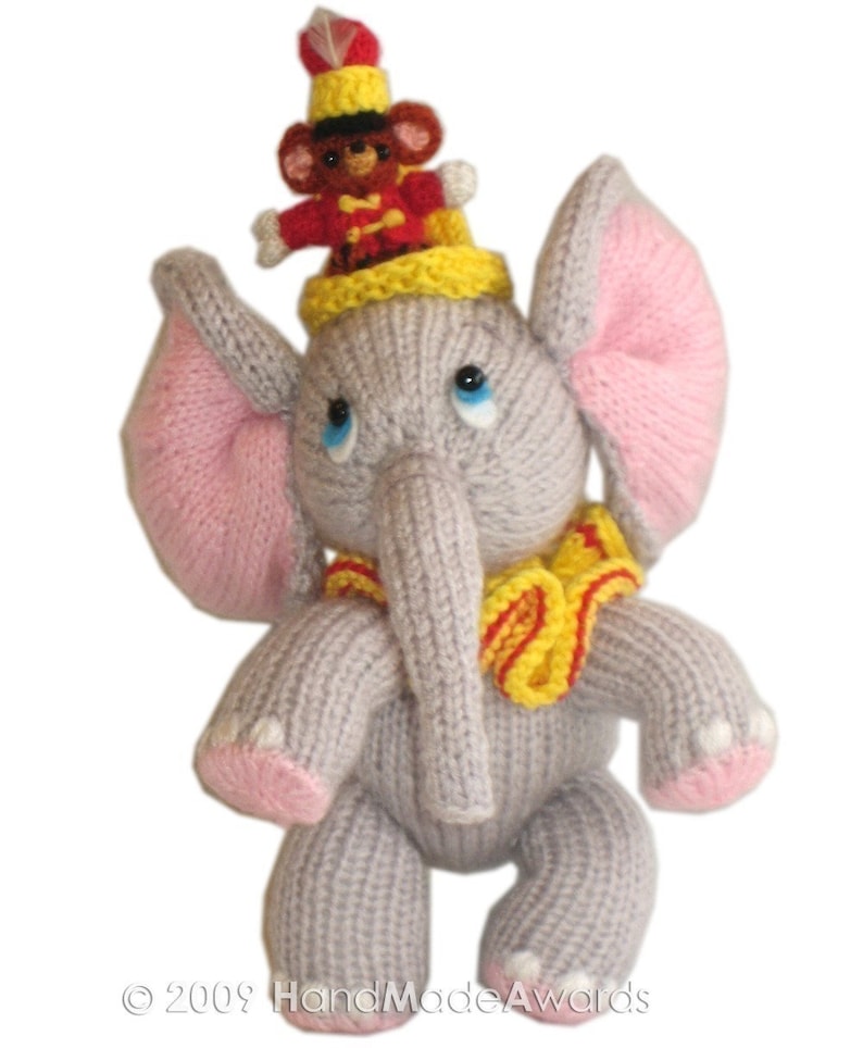 sweet Elephant with little friend pdf Email knit PATTERN image 1