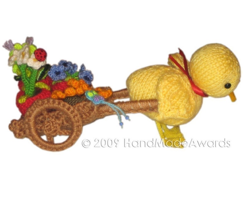 Lovely CHICK with Small Car PDF Email Knit PATTERN image 3