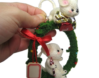 Mice with Christmas Wreath PDF Email Knit PATTERN