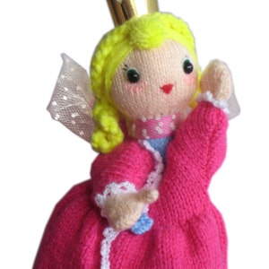 Sofia QUEEN PUPPET Pdf Email Knit PATTERN image 3