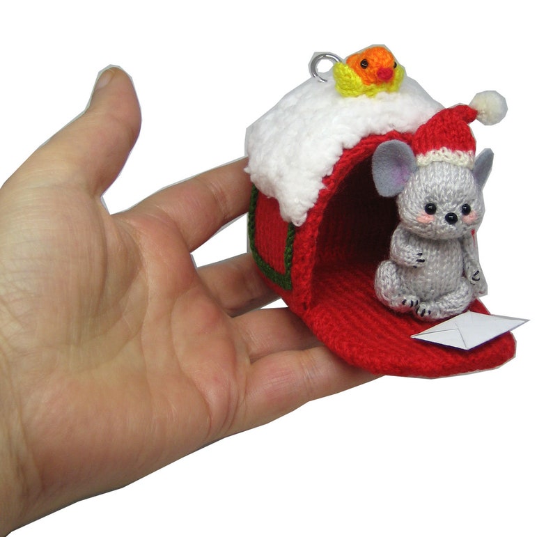 Sweet Little Mouse in Mailbox PDF email knit PATTERN image 2