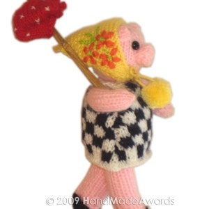 Mummy Pig with her Child Pocket Friend PDF Email KNIT PATTERN image 4