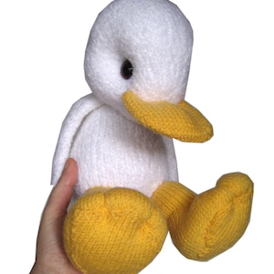 White Little Duckling PDF Email Knit PATTERN image 1