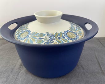 Figgjo, Tor Viking, Norvegia, Turi Gramstad Oliver: Vulcanus, Casseruola grande con coperchio, Condizioni perfette, Metà secolo