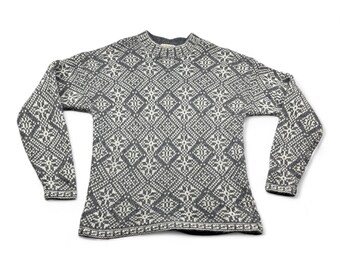 Vintage Sweater Adult MEDIUM Gray Fair Isle Wool Nordic Snowflake Diamond 90s