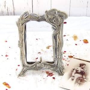 Vintage Figurine Photo Frame Art Nouveau style