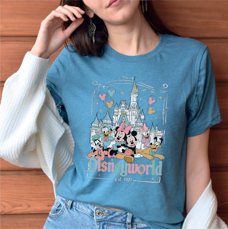 Disneyworld Est. 1971 Nostalgic Shirt, Mickey Friends Family Trip Tee, Disney World Shirt, Disney Castle Tee, Magical Kingdom Vacation Shirt zdjęcie 7