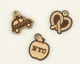 NYC Wooden Pet ID Tag: Custom Taxi, Apple, Pretzel Dog Charm – TailgotchiArt