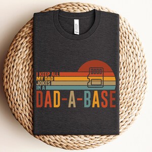 Je garde toutes les blagues de mon père dans une chemise pour papa, chemise drôle de papa, chemise de blagues de papa, chemise de papa, chemise de fête des pères, meilleure chemise de papa, cadeau pour papa
