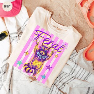 Comfort Colors® Feme Raccoon Shirt, Funny Girly Animal Tee, Retro Colorful Raccoon T-Shirt, Coquette Summer Graphic Tee, Girls Beach T-Shirt