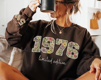 1976 Retro Birthday Sweatshirt, Floral 50th Birthday Gifts for Women, Limited Edition 1976 Sweatshirt Chapter 50 Birthday Shirt Gift For Her