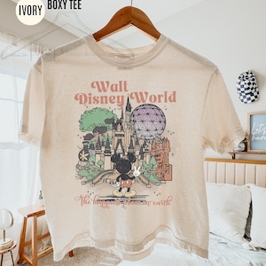 Comfort Colors® Retro Disney World Boxy T-shirt, Happiest Place Disney Crop Top, Vintage Mickey Crop Top, Retro Aquarel Disney T-shirt, Disneyskjorta bild 1