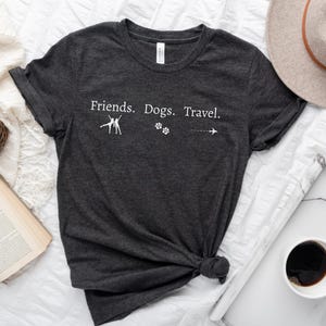 FDT Anti-Trump Hundälskare T-shirt: Politisk humor Resetröja, Roliga protestkläder, Trump-hatare